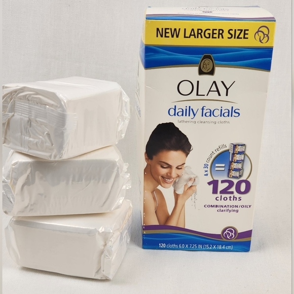 Olay Daily Facials Lathering Cleansing Cloths. New old stock. - Picture 1 of 4